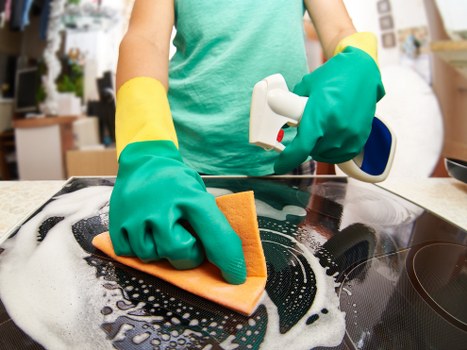 Stain treatment during mattress cleaning service